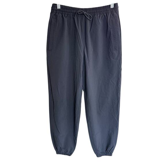 TNA ARITZIA Women's BLACK JOGGERS M Athleisure Athletic Casual Running Workout - Picture 1 of 11